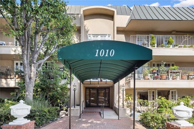 1010 Palm Ave Unit 207, West Hollywood, CA 90069 - view of parking / parking lot with french doors