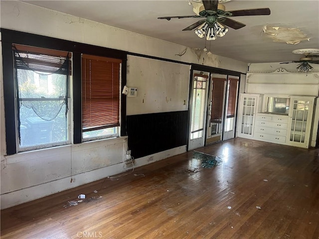 150 N Cambridge St, Orange, CA 92866 - foyer entrance with plenty of natural light, hardwood / wood-style floors, and ceiling fan