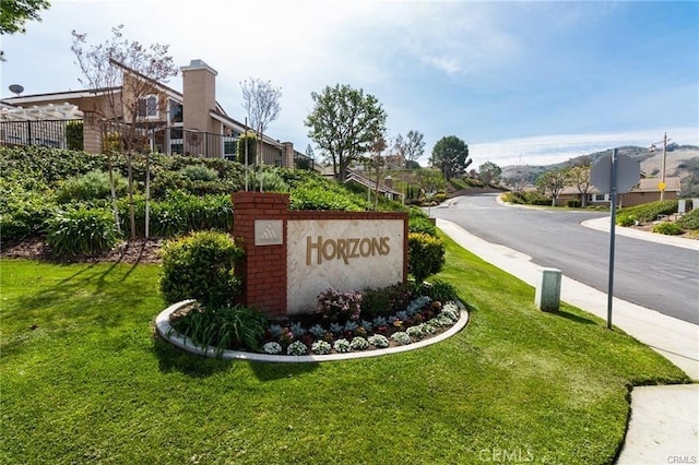 710 S Tourmaline Ct, Anaheim Hills, CA 92807 - community sign with a yard