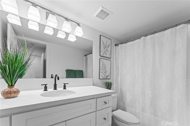 710 S Tourmaline Ct, Anaheim Hills, CA 92807 - full bath with vanity and curtained shower