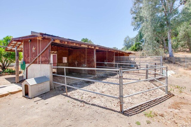 2605 Kauana Loa Dr, Escondido, CA 92029 - view of horse barn