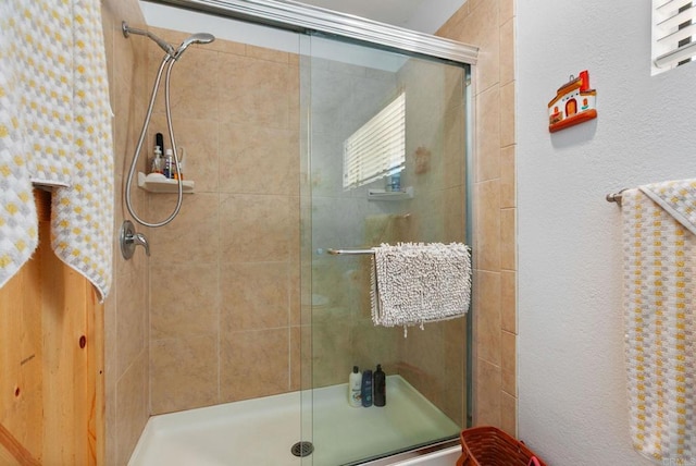 2605 Kauana Loa Dr, Escondido, CA 92029 - full bath featuring tiled shower