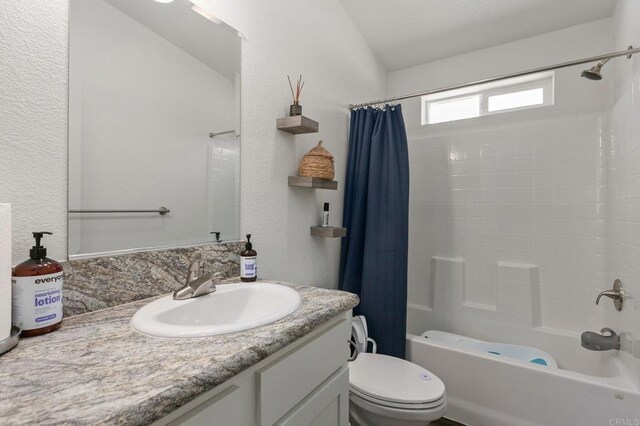 2605 Kauana Loa Dr, Escondido, CA 92029 - bathroom with vanity and shower / bath combo with shower curtain