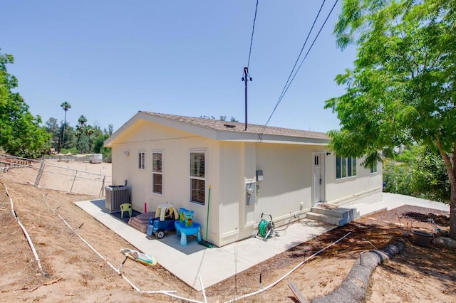 2605 Kauana Loa Dr, Escondido, CA 92029 - back of house