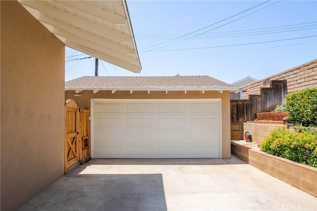 469 N Nearglen Ave, Covina, CA 91724 - detached garage featuring a gate
