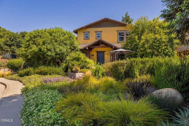 11570 Oakcrest Ave, Ojai, CA 93023 - view of front of property with stucco siding and a tile roof