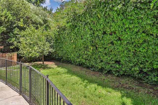 17313 Citronia St, Northridge, CA 91325 - view of yard