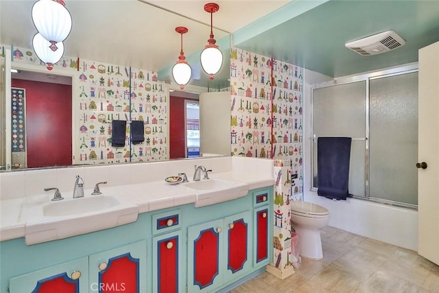 17313 Citronia St, Northridge, CA 91325 - full bath with double vanity and enclosed tub / shower combo