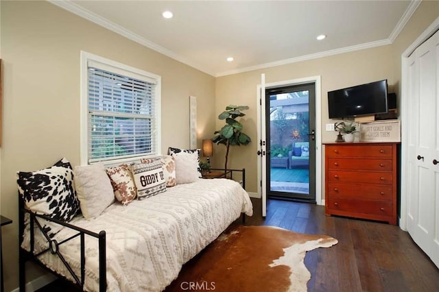 6541 Tokay Rd, Tujunga, CA 91042 - bedroom featuring wood-type flooring, crown molding, access to exterior, recessed lighting, and a closet