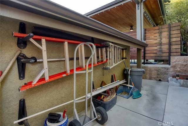 6541 Tokay Rd, Tujunga, CA 91042 - view of storage