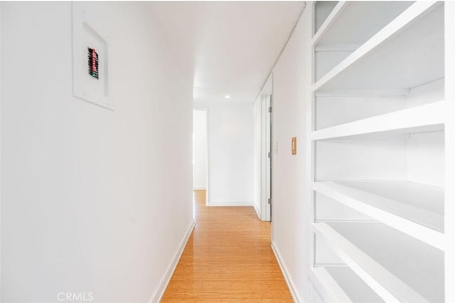 750 S Windsor Blvd Unit 7, Los Angeles, CA 90005 - hall featuring baseboards and light wood-style flooring