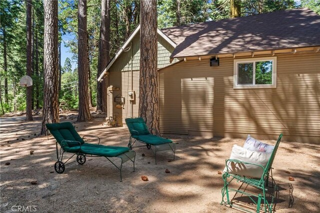 27917 Squirrel Ln, Lake Arrowhead, CA 92352 - view of patio / terrace