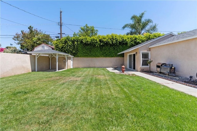 15037 Hiawatha St, Mission Hills San Fernando, CA 91345 - view of fenced backyard