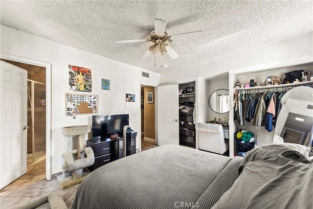 822 Corona Ave, Corona, CA 92879 - bedroom with a textured ceiling and a ceiling fan