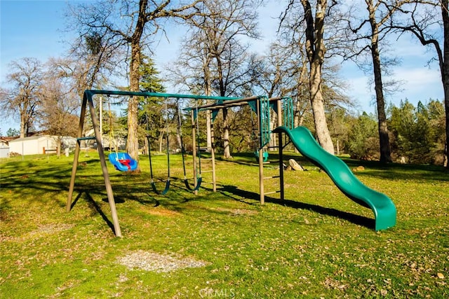 24145 Tokayana Way, Colfax, CA 95713 - communal playground with a lawn
