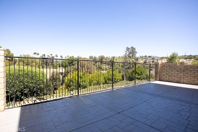 26370 Piazza Di Sarro, Newhall, CA 91321 - view of patio