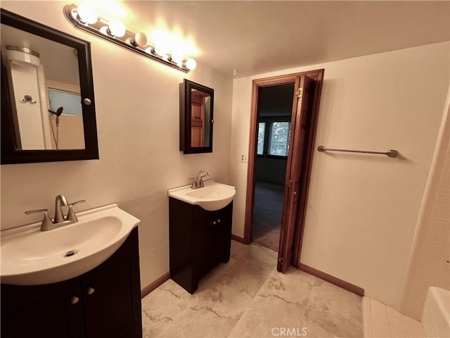 31016 Summit Dr, Running Springs, CA 92382 - bathroom featuring two vanities and a tub