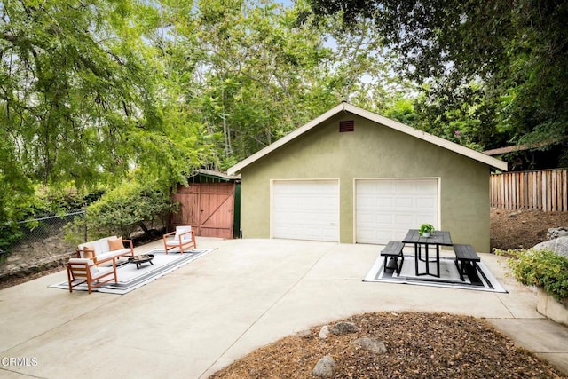 413 Sycamore Pl, Sierra Madre, CA 91024 - view of detached garage