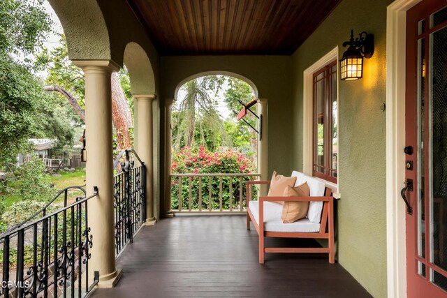 413 Sycamore Pl, Sierra Madre, CA 91024 - view of porch