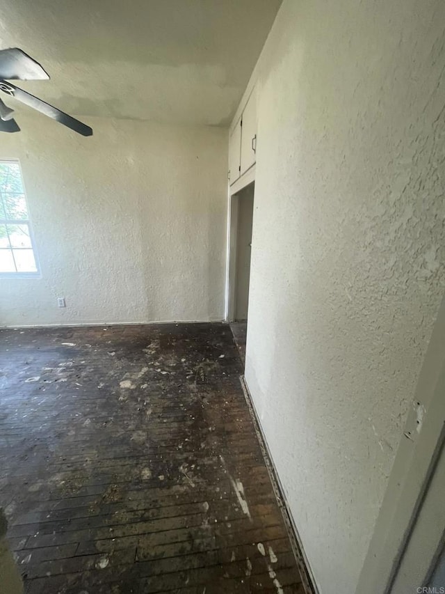5412 Cervantes Ave, San Diego, CA 92114 - hall featuring a textured wall