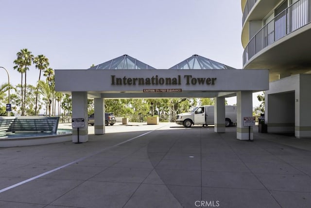 700 E Ocean Blvd Unit 2606, Long Beach, CA 90802 - view of property's community with covered parking