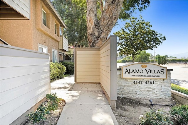 4565 Alamo St Unit H, Simi Valley, CA 93063 - view of community sign