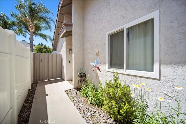 28927 Rue Daniel Cyn, Country, CA 91387 - view of side of home with stucco siding