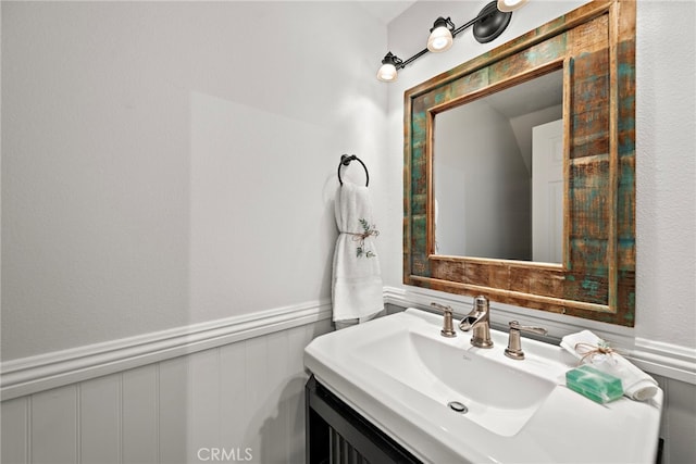 36 Via Madera, Rancho Santa Margarita, CA 92688 - bathroom with wainscoting and vanity