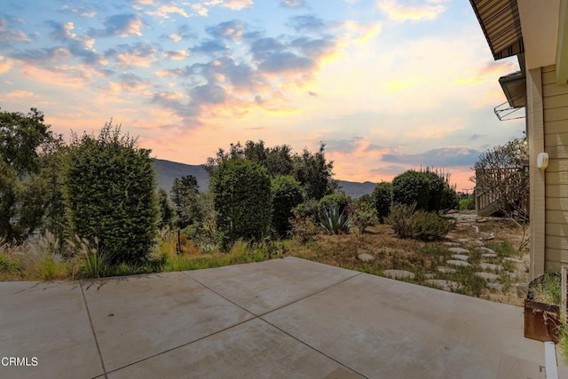 800 Manor Ridge Rd, Santa Paula, CA 93060 - view of patio / terrace featuring a mountain view
