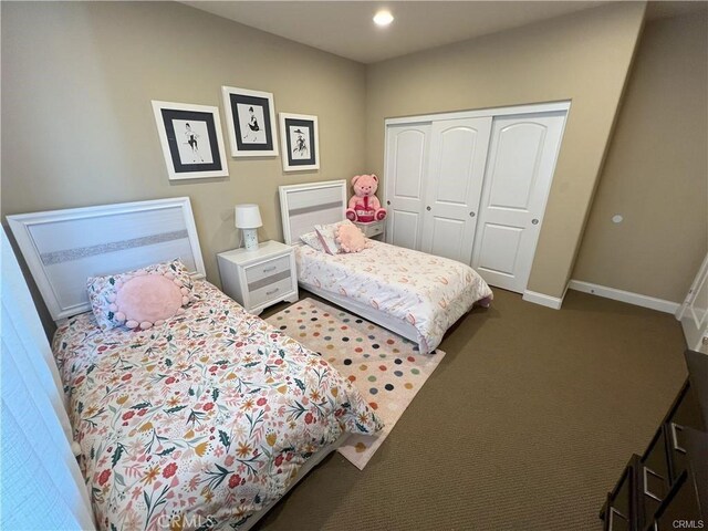 4866 Stoneglen Ave, Fontana, CA 92336 - carpeted bedroom with a closet and recessed lighting