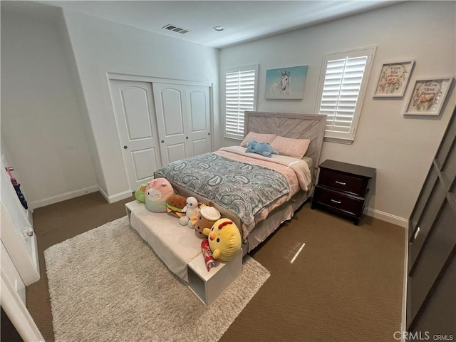 4866 Stoneglen Ave, Fontana, CA 92336 - carpeted bedroom featuring a closet and baseboards