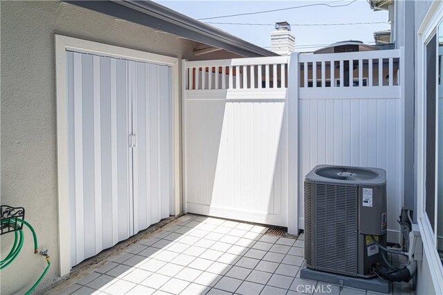 1845 Anaheim Ave Unit 27, Costa Mesa, CA 92627 - view of patio / terrace