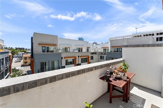 206 Alamo Ct, Long Beach, CA 90802 - view of balcony