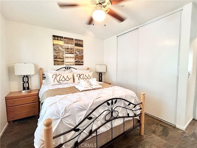 9830 Mesquite Ave, Desert Hot Springs, CA 92240 - bedroom featuring a closet and a ceiling fan
