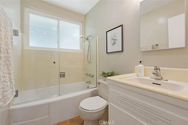2781 Vuelta Grande Ave, Long Beach, CA 90815 - bathroom with vanity and tub / shower combination