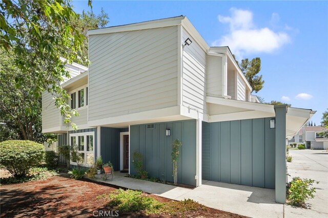 18241 Andrea Cir N Unit 1, Northridge, CA 91325 - photo 1