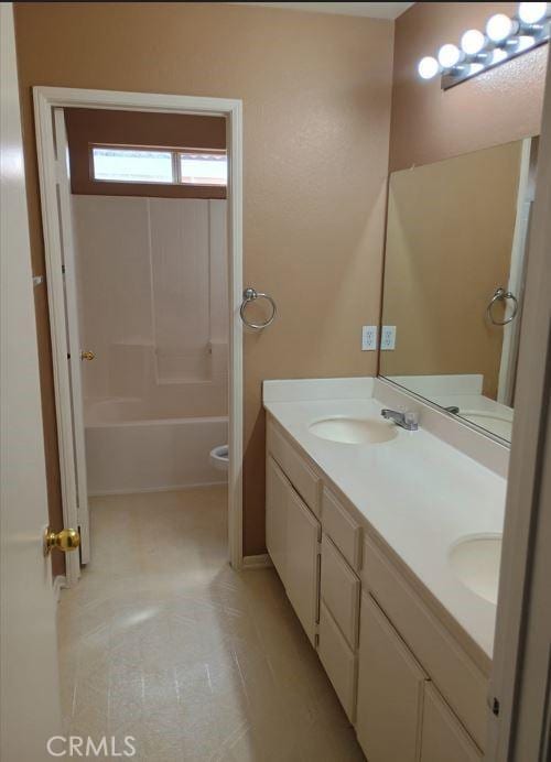 13182 Kootenay, Victorville, CA 92395 - full bath with double vanity and tub / shower combination