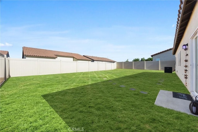 7305 Scrivia Ct, Bakersfield, CA 93311 - view of fenced backyard