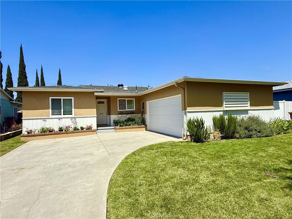 913 N Acacia Ave, Fullerton, CA 92831 - photo 1