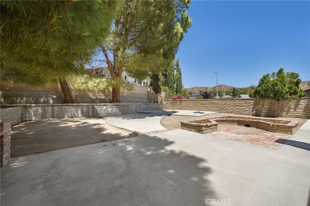 30314 Honeysuckle Hill Dr, Canyon Country, CA 91387 - fenced backyard featuring a patio area