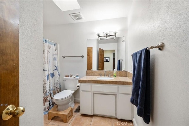5375 Rosario Ave, Atascadero, CA 93422 - full bathroom with tile patterned flooring, vanity, and curtained shower