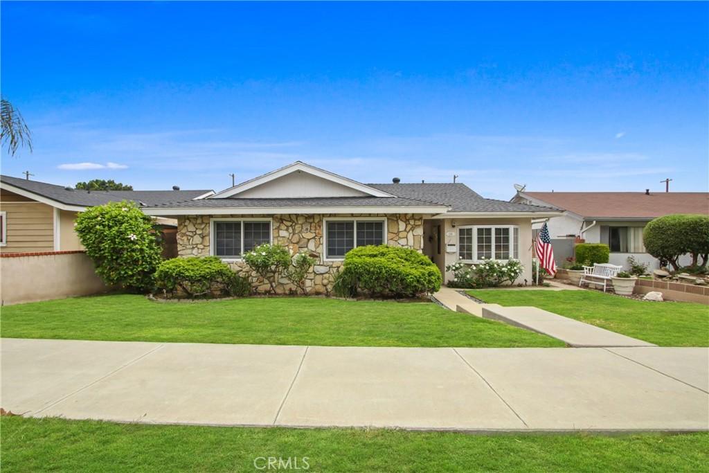 1116 Westmont Dr, San Pedro, CA 90731 - photo 1