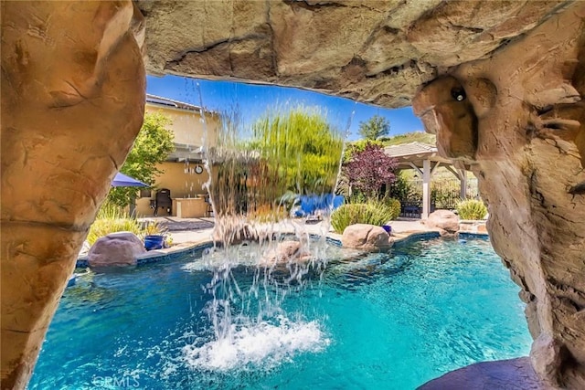17138 Hickory Ridge Ct, Canyon Country, CA 91387 - view of swimming pool