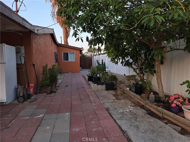 3608 Wagoner Ln, Corona, CA 92879 - fenced backyard with a patio
