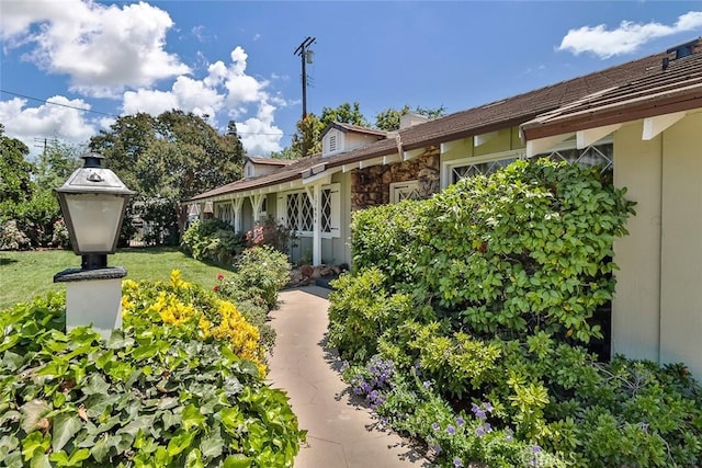 17654 Prairie St, Northridge, CA 91325 - view of exterior entry