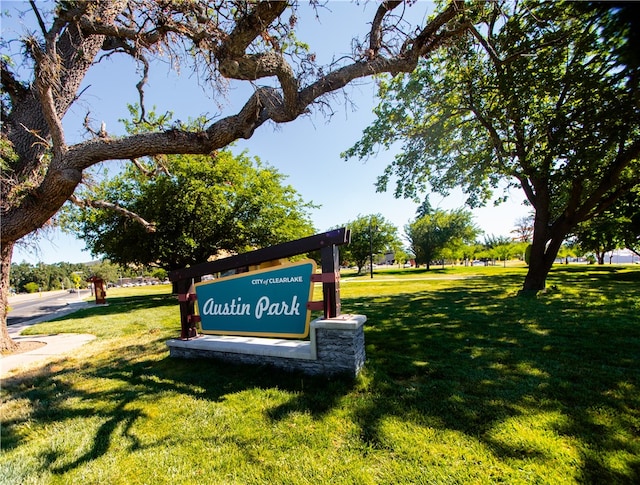 3556 Cypress St, Clearlake, CA 95422 - surrounding community with a lawn