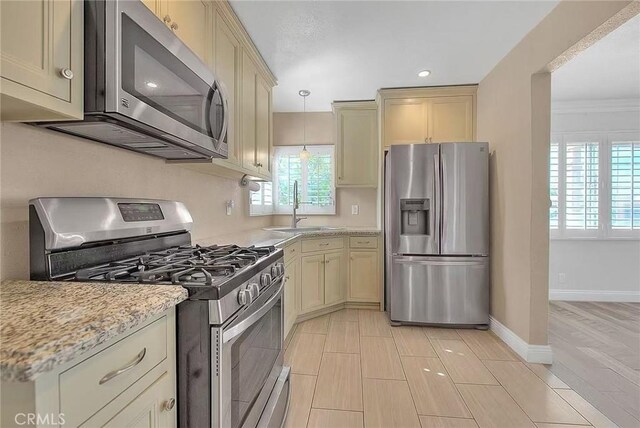 6442 Raymond Ave, Long Beach, CA 90805 - photo 39