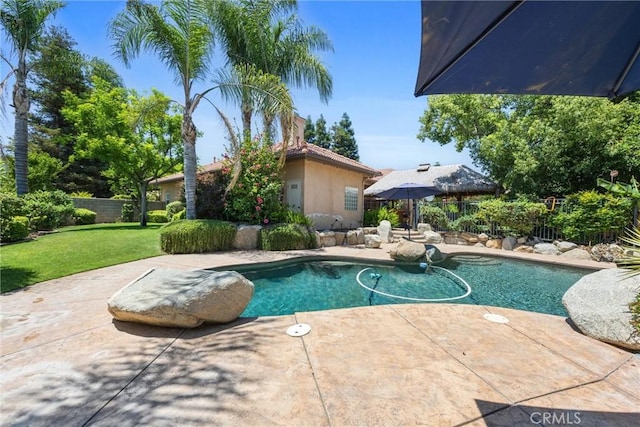 1806 Briercliff Ct, Bakersfield, CA 93311 - view of pool featuring a fenced backyard and a patio