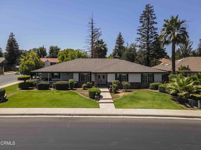 4120 Abbott Dr, Bakersfield, CA 93312 - ranch-style house featuring a front yard