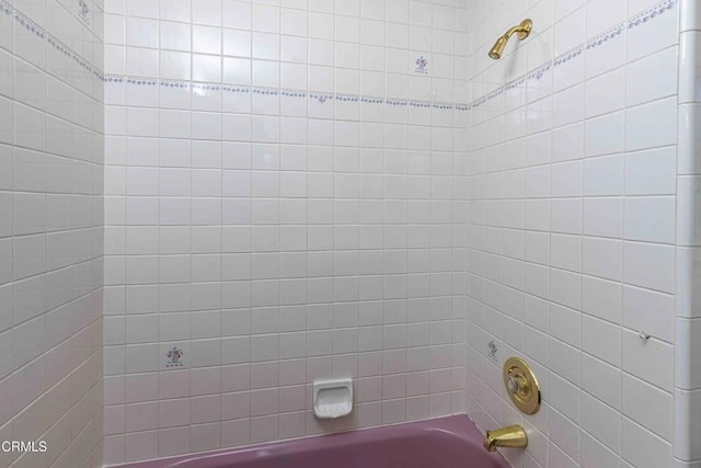 4120 Abbott Dr, Bakersfield, CA 93312 - full bath featuring shower / bath combination